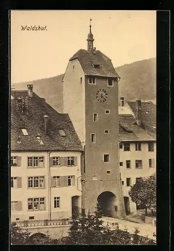 AK Waldshut, Gebäude mit Uhrenturm
