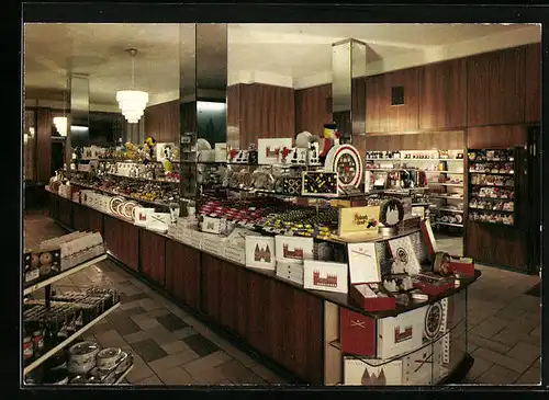 AK Lübeck, Innenansicht des Geschäfts I.G. Niederegger