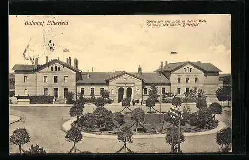 AK Bitterfeld, Parkanlage vor dem Bahnhof