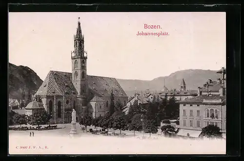 AK Bozen, Jonannesplatz mit Kirche