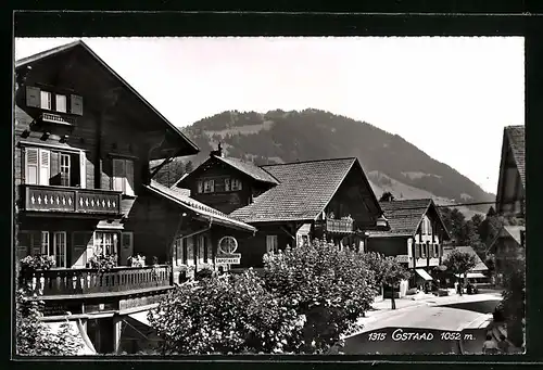 AK Gstaad, Ortspartie mit Apotheke