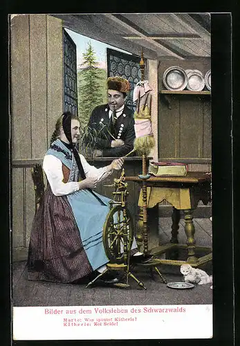 AK Marte und Kätherle in eleganter Tracht am Spinnrad, Schwarzwälder Tracht