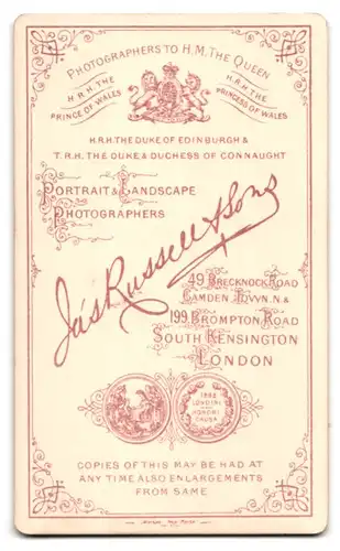 Fotografie Russell & Sons, South Kensington, 199 Brompton Road, Portrait blondes Fräulein mit Rüschenkragen