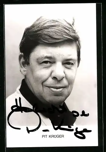 AK Schauspieler Pit Krüger mit ernstem Blick, mit original Autograph