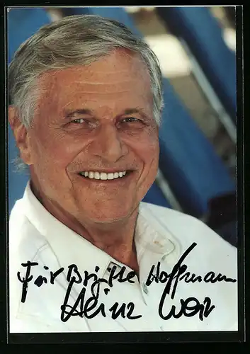 AK Schauspieler Heinz Weiss mit fröhlichem Lächeln, mit original Autograph