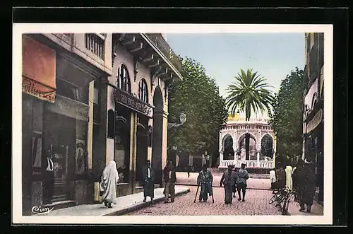 AK Blida, le Kiosque de la Place d'Armes, Vue de la Rue d'Alger