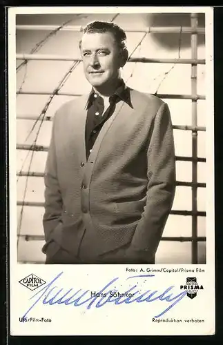 AK Schauspieler Hans Söhnker in einer Strickjacke, Autograph