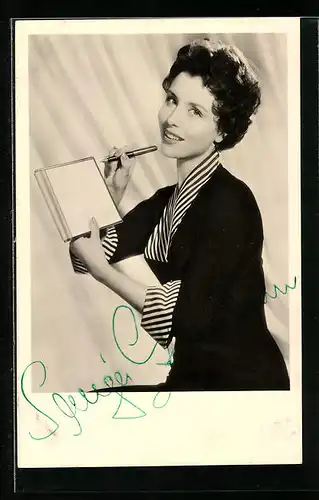 AK Schauspielerin Sonja Giemann mit Notizblock, Autograph