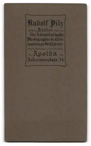 Fotografie Rudolf Pilz, Apolda, Ackerwandstr. 34, Täufling auf einem Fell