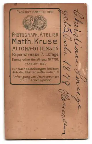 Fotografie Matth. Kruse, Altona-Ottensen, Papenstrasse 7, Bürgerlicher Herr mit streng gescheiteltem Haar