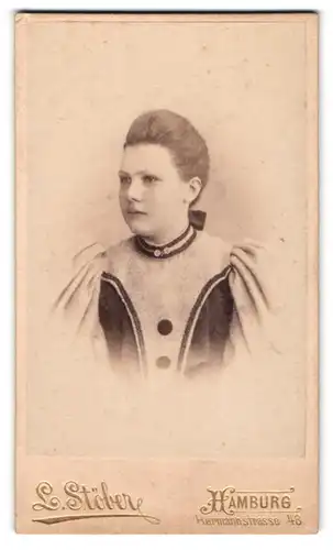 Fotografie Ludwig Stöber, Hamburg, Hermannstr. 43, Junge Dame im Puffärmelkleid
