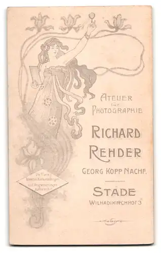 Fotografie Richard Rehder, Stade, Wilhardikirchhof 3, Hübsche junge Dame im weissen Spitzenkleid