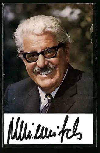 AK Schauspieler Willy Millowitsch mit strahlendem Lächeln, mit original Autograph