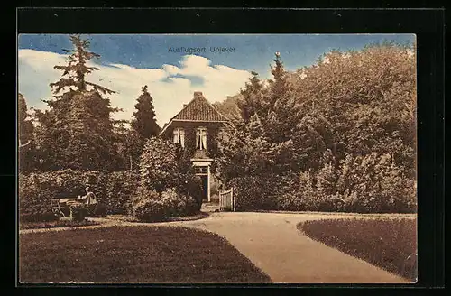 AK Upjever, Parkanlage mit Blick auf ein Wohnhaus