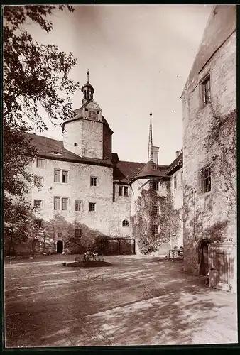 Fotografie Brück & Sohn Meissen, Ansicht Dornburg / Saale, Blick auf den Schlosshof des Alten Schlosses