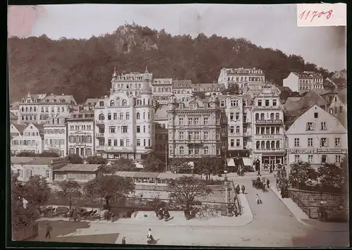 Fotografie Brück & Sohn Meissen, Ansicht Karlsbad, Blick auf den Anfang der alten Wiese, Geschäfte, Hotels