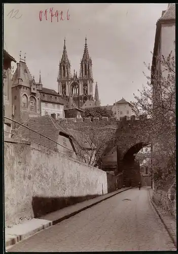 Fotografie Brück & Sohn Meissen, Ansicht Meissen i. Sa., Hohlweg am Burgtor mit Blick auf den Dom und Schlossbrücke