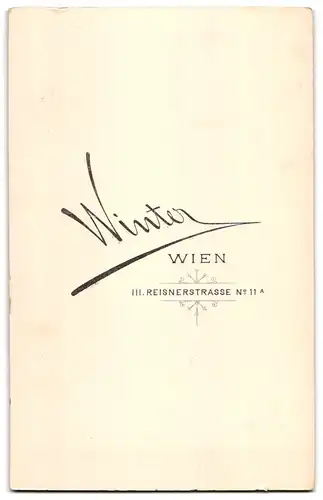 Fotografie Winter, Wien, Reisnerstrasse 11 A, Bürgerlicher Herr mit Brille und Vollbart