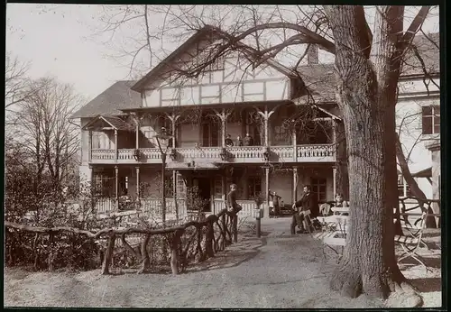 Fotografie Brück & Sohn Meissen, Ansicht Wechselburg / Mulde, Blick auf das Schützenhaus mit Vorgarten