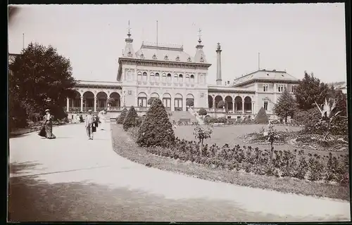 Fotografie Brück & Sohn Meissen, Ansicht Bad Elster, Aufgang zum Kurhaus mit Vorplatz