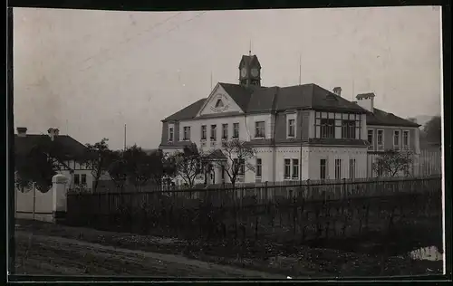 Fotografie Brück & Sohn Meissen, Ansicht Aussig a. E., Blick auf das Kaiser Franz Josef - Erziehungsheim für Knaben