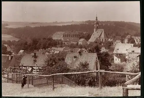Fotografie Brück & Sohn Meissen, Ansicht Wechselburg / Mulde, Blick auf die Stadt mit Kirche