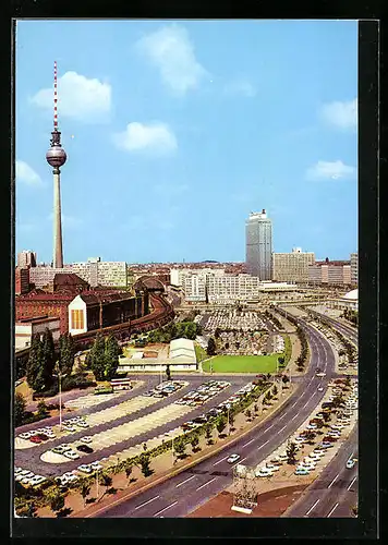 AK Berlin, Alexanderstrasse Ecke Voltairestrasse mit Fernsehturm