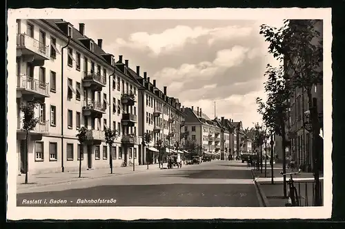 AK Rastatt i. Baden, Wohnhäuser an der Bahnhofstrasse