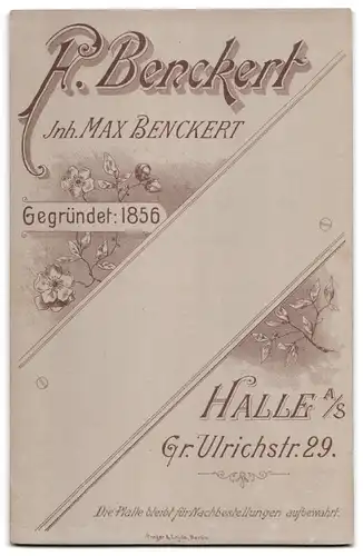 Fotografie F. Benckert, Halle a. S., Gr. Ulrichstrasse 29, Junges Paar in eleganter Kleidung