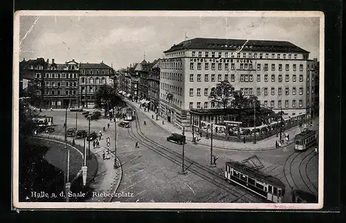 AK Halle a. d. Saale, Hotel Goldene Kugel am Riebeckplatz mit Strassenbahn