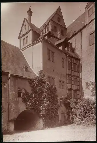 Fotografie Brück & Sohn Meissen, Ansicht Rochsburg / Mulde, Blick auf den Schlosshof