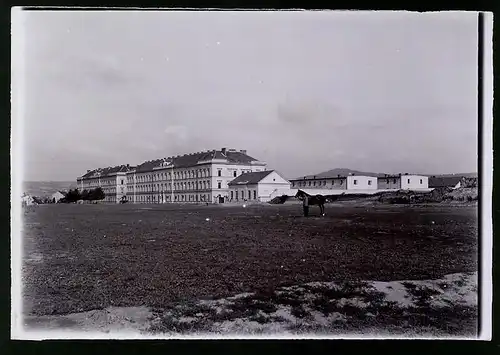 Fotografie Brück & Sohn Meissen, Ansicht Leitmeritz, Kaserne K. K. Landwehr-Infanterie-Regiment Nr. 9