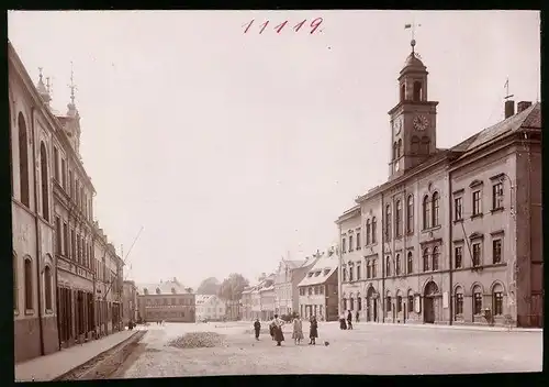 Fotografie Brück & Sohn Meissen, Ansicht Geyer / Erzg., Blick auf den Marktplatz mit dem Rathaus