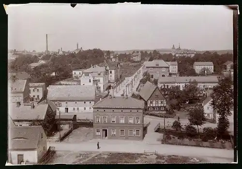 Fotografie Brück & Sohn Meissen, Ansicht Grossröhrsdorf, Blick auf die Stadt mit der Grossmannstrasse, Haus Gustav Schurig