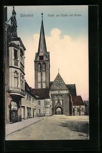 AK Bitterfeld, Partie am Markt mit Kirche