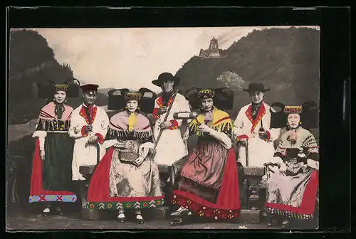 AK Männer und Frauen in bunter Tracht von Schaumburg-Lippe