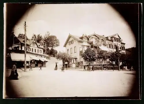 Fotografie Brück & Sohn Meissen, Ansicht Bad Elster, Ritterstrasse mit Geschäfts - und Wohnhaus