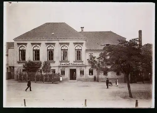 Fotografie Brück & Sohn Meissen, Ansicht Priestewitz, Gasthof von Otto Bischoff