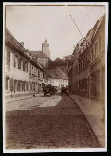 Fotografie Brück & Sohn Meissen, Ansicht Colditz i. Sa., Partie in der Badergasse mit Möbelhaus Karl Mildner, Geschäfte