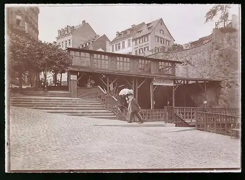 Fotografie Brück & Sohn Meissen, Ansicht Karlsbad, Partie am Schlossbrunnen