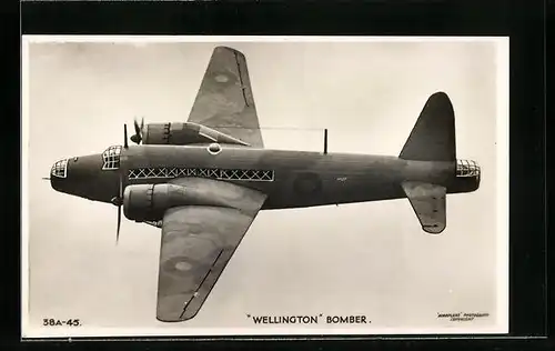 AK Britischer Bomber vom Typ Wellington