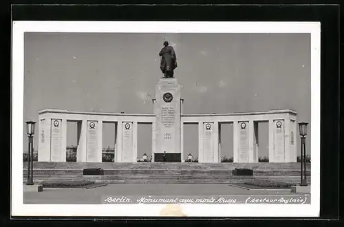 AK Berlin, Monument aux morts Russe