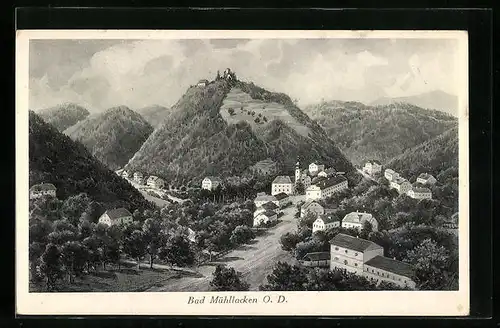 AK Bad Mühllacken, Panorama des Ortes mit Bergen