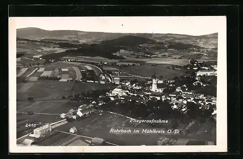 AK Rohrbach im Mühlkreis /O.-D., Teilansicht mit Kirche, Fliegeraufnahme
