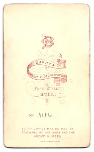 Fotografie Barry & Co., Hull, Park Street, Elegant gekleideter Herr mit Vollbart