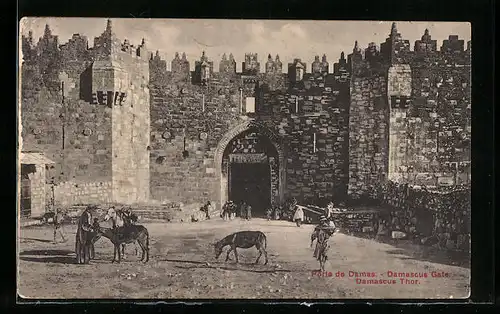 AK Jerusalem, Damascus-Tor mit Passanten