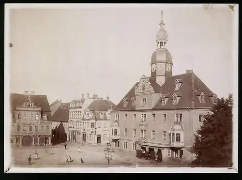 Fotografie Brück & Sohn Meissen, Ansicht Borna, Marktplatz mit Stadthaus, Löwen-Apotheke
