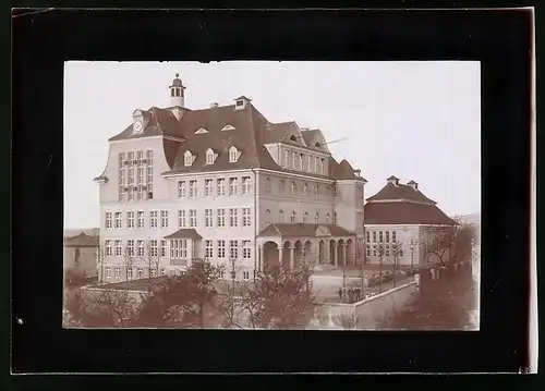 Fotografie Brück & Sohn Meissen, Ansicht Radeberg i. Sa., Blick auf die Realschule, Spiegelverkehrt