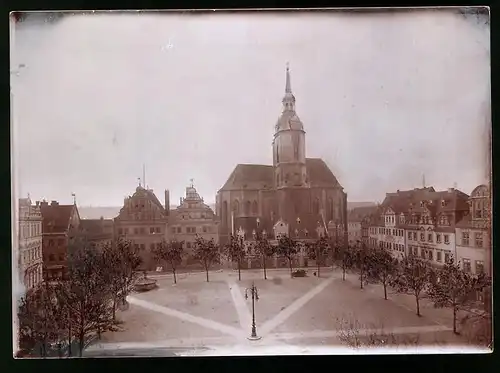 Fotografie Brück & Sohn Meissen, Ansicht Naumburg / Saale, Blick auf den Marktplatz mit dem Amtsgericht