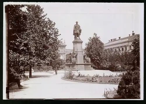 Fotografie Brück & Sohn Meissen, Ansicht Budapest, Blick auf das Denkmal des Grafen Istvan Szechenyi